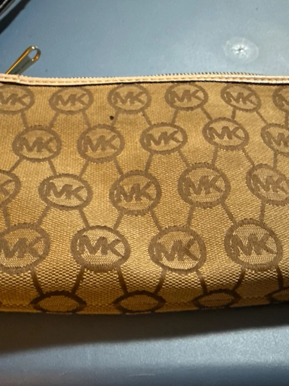 Michael Kors wristlet